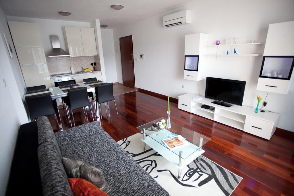 Apartments Svjetlana تروغير الغرفة الصورة